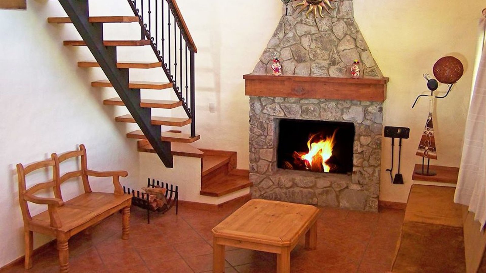 Estancia con chimenea